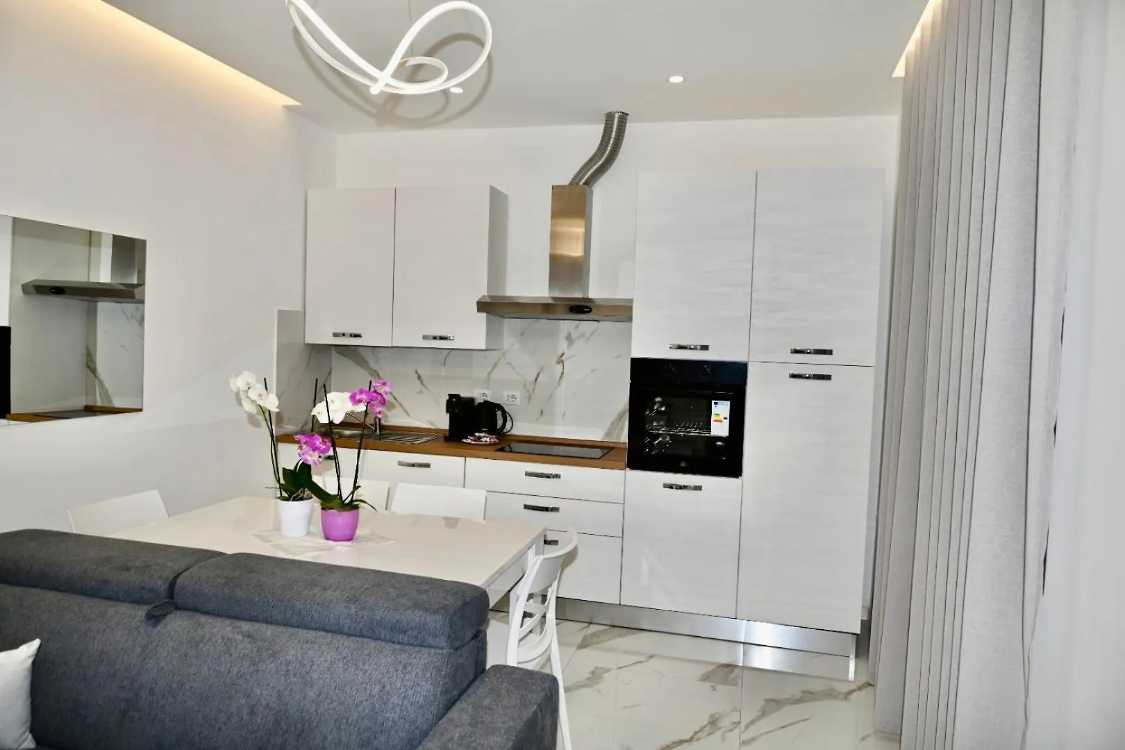 Residence Jasmin 1P Turate Italy