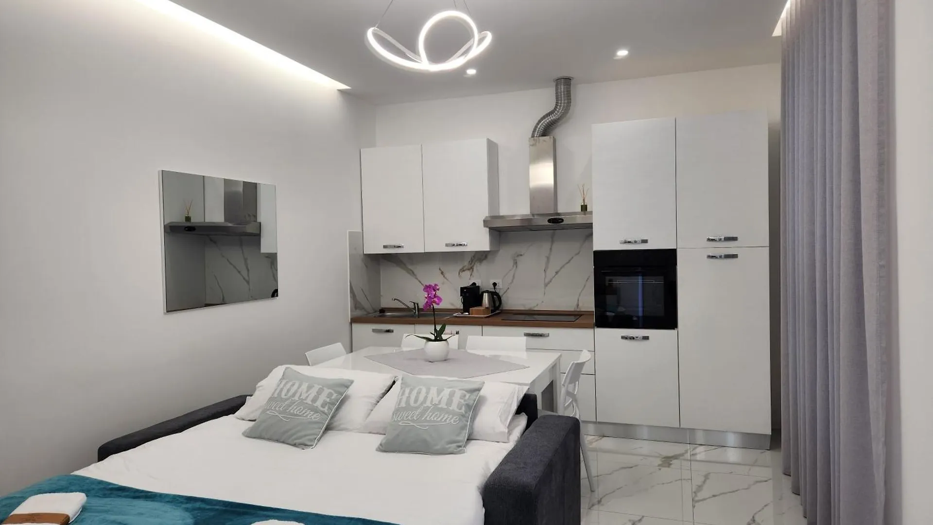 Residence Jasmin 1P Turate Italy
